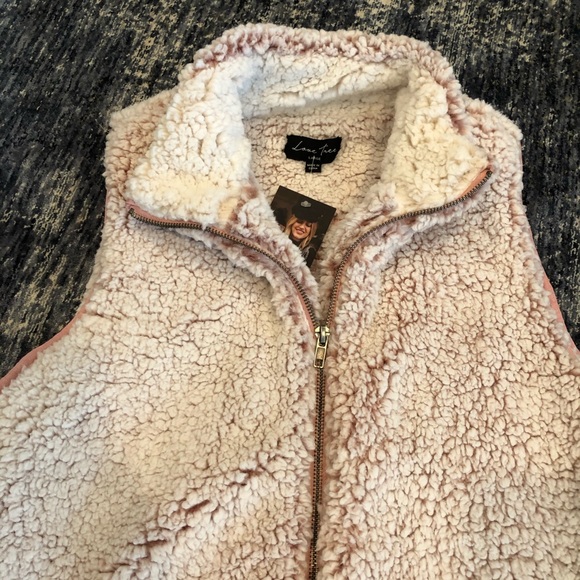 HP! Love Tree Sherpa Vest, Winter White & Pink Hue NWT Women’s Size Medium - Picture 4 of 9